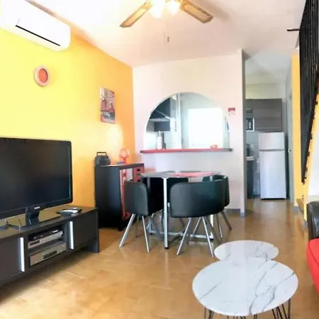Ang38 Holiday home