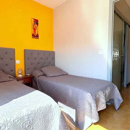 Ang38 Holiday home *