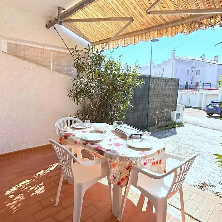 Ang38 Holiday home *